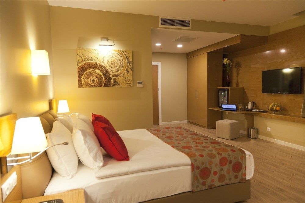 Grand Plaza Hotel Istanbul Bagian luar foto